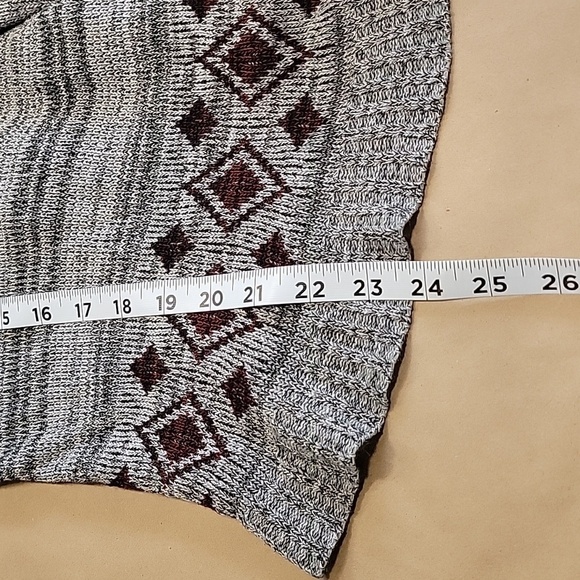 Charlotte Russe Size Unknown, Gray Burgundy Aztec/Southwest Waterfall Cardigan - Picture 9 of 12